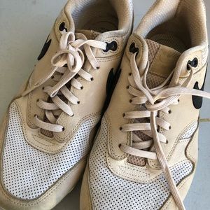 Nike air max shoes good condition
